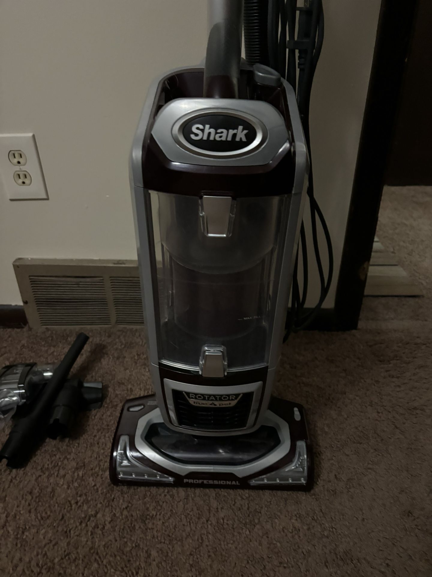 Shark Rotator Powered Lift Away Tru Pet Vacuum