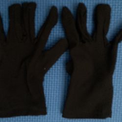 Gloves 