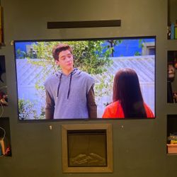 75”Samsung Smart TV