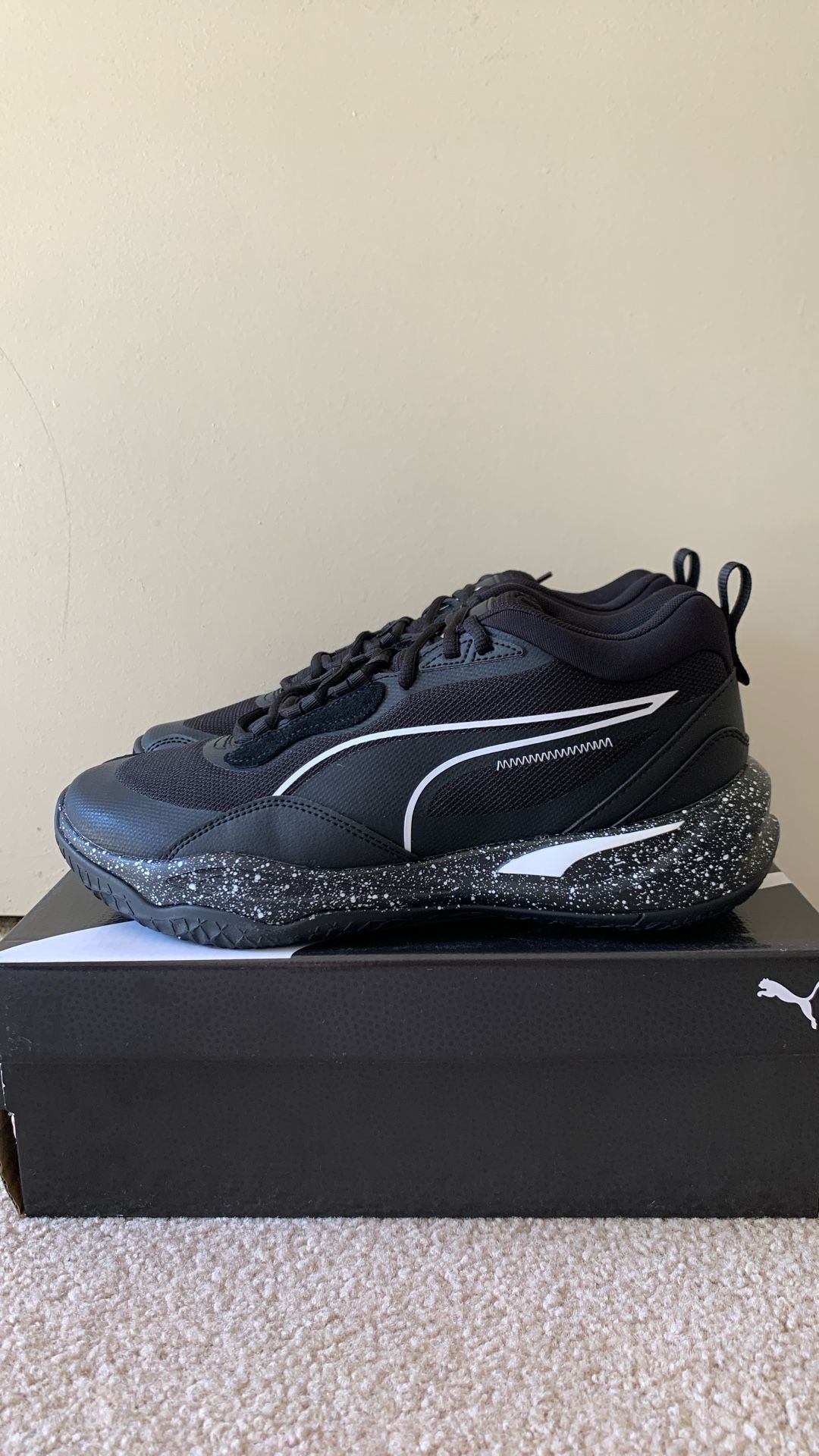 PUMA Playmaker Pro Splatter Black and White Men’s Size 9.5