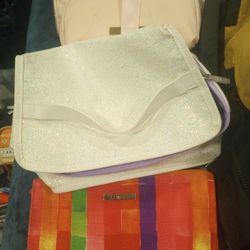 3 New Makeup Bags From Clinique, And Tartan&Twine
