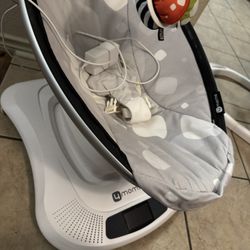 Moms Mamaroo Swing 