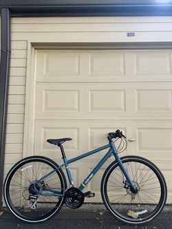 REI Co-op CTY 1.1 Medium — 24-Speed Hybrid