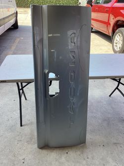 2024-2026 TOYOTA TACOMA REAR TAILGATE LIFTGATE TRUNK SHELL USED OEM