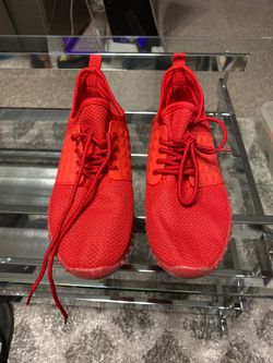 Size 8 red gym shoe