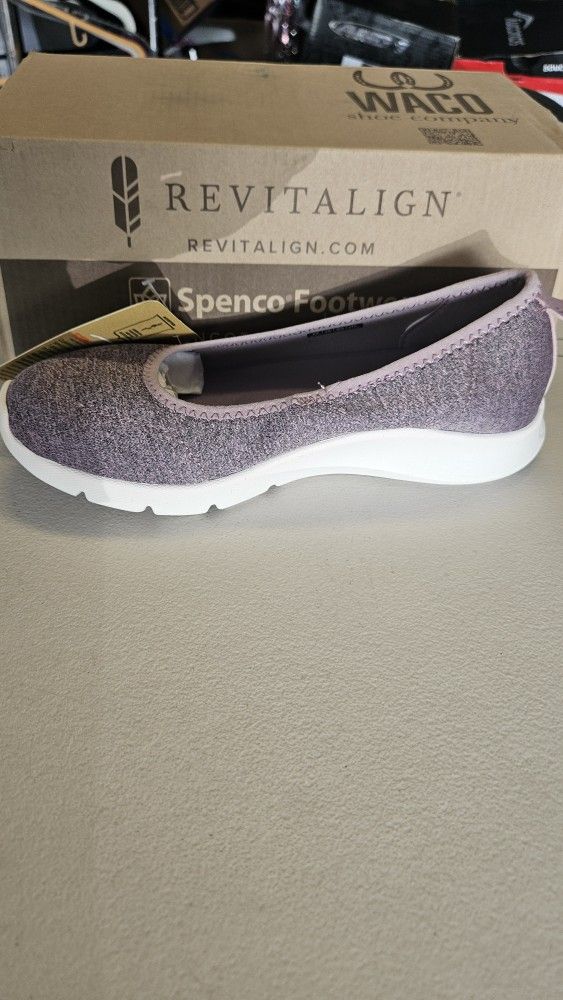 New In Box Women's Comfort Flat