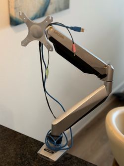 Loctek Premium Gas Spring Monitor Arm with USB & Audio Ports – VESA Mount