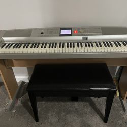 Keyboard w/Stand and Piano Bench