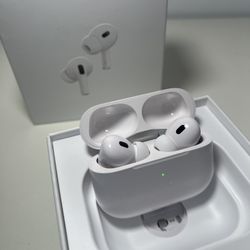 AirPods Pro 2nd Generation MagSafe Charging Case USB-C