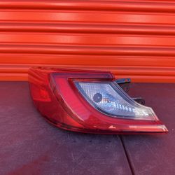 2025-2026 TOYOTA CAMRY Left Drive  OUTER TAILLIGHT HALOGEN W/LED OEM