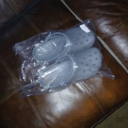 Clothes Shoes Coats 50% Off retail Or More!