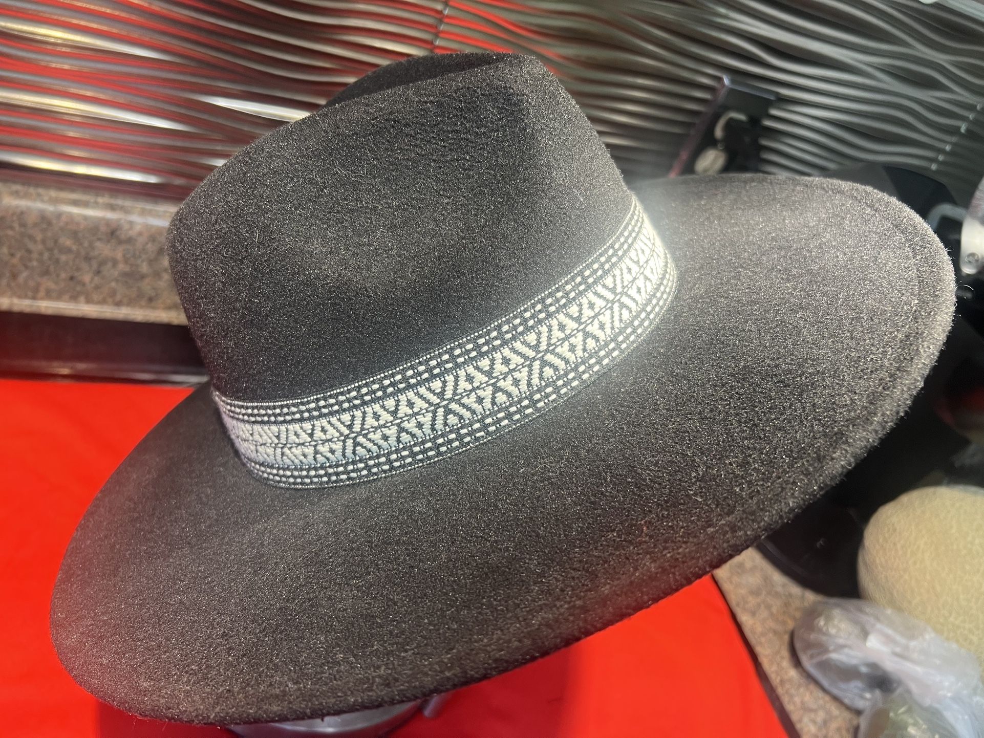 Fedora, Western, extra large brim, NEW,  , fur felt, fit size 7 to 7 1/2. $49