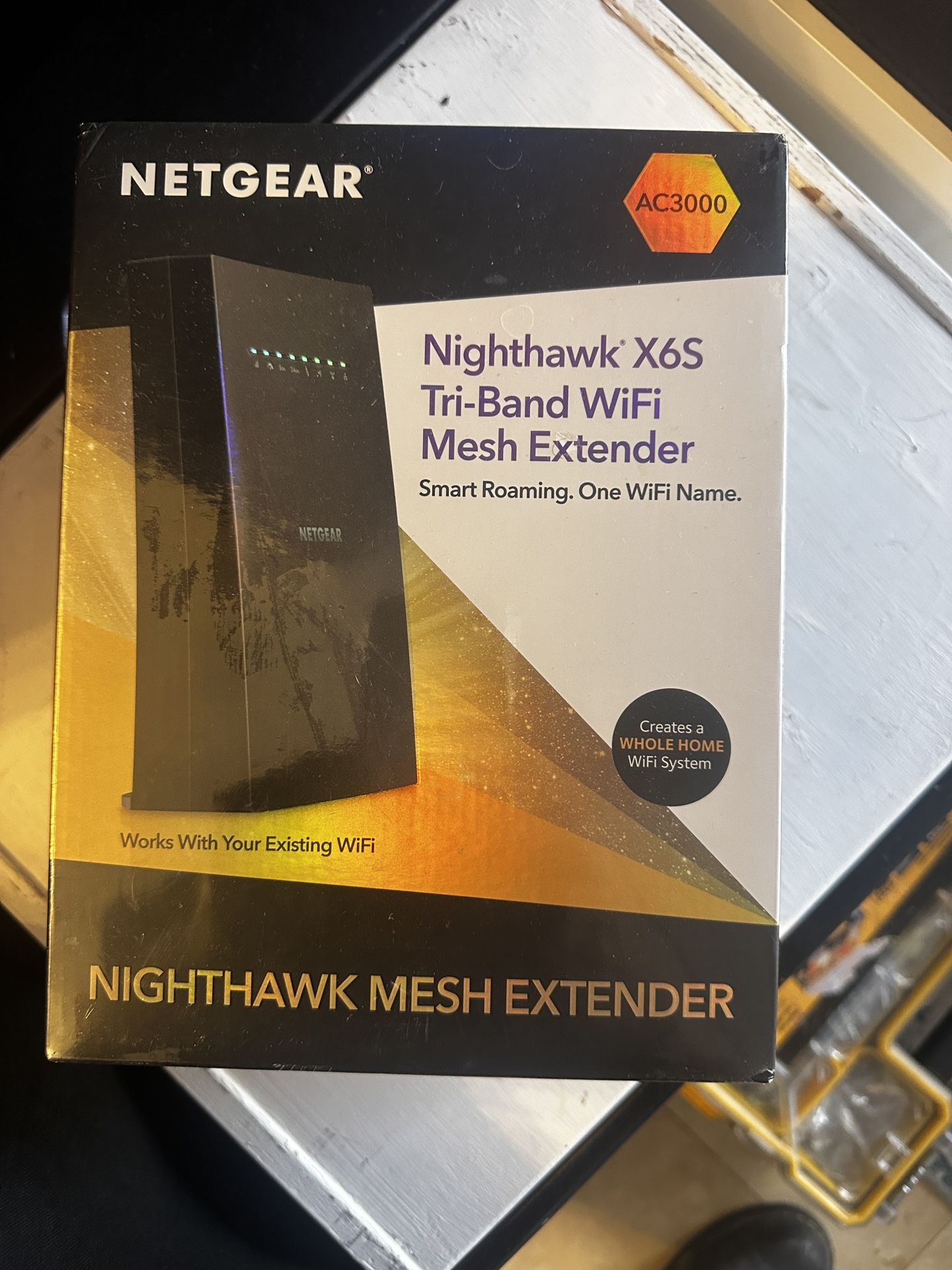 Netgear NIGHTHAWK EX8000 X6S AC3000 Tri-Band Wi-Fi Mesh Extender (3Gbps)