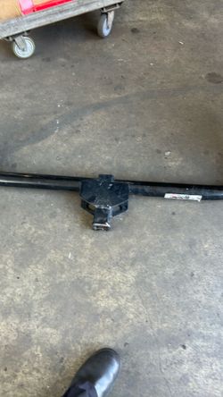 Hitches class 5. Xtra duty. Trailer heavy duty towing with3/4 to and 1 to pickup truck and suv s