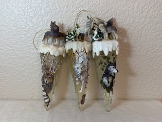 Ashton Drake Galleries Majestic Wolves Of Winter Ornament Collection set of 3