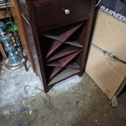 Wine holder, withdrawer.