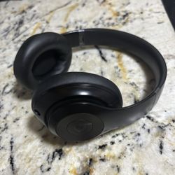 Beats Studio Pro