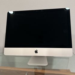 21.5" iMac Perfect Condition 2017