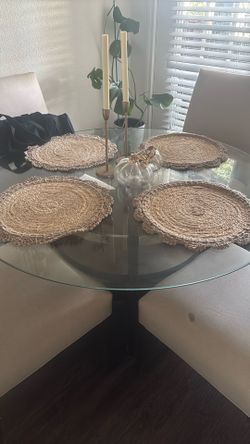 Glass Dinning Table 