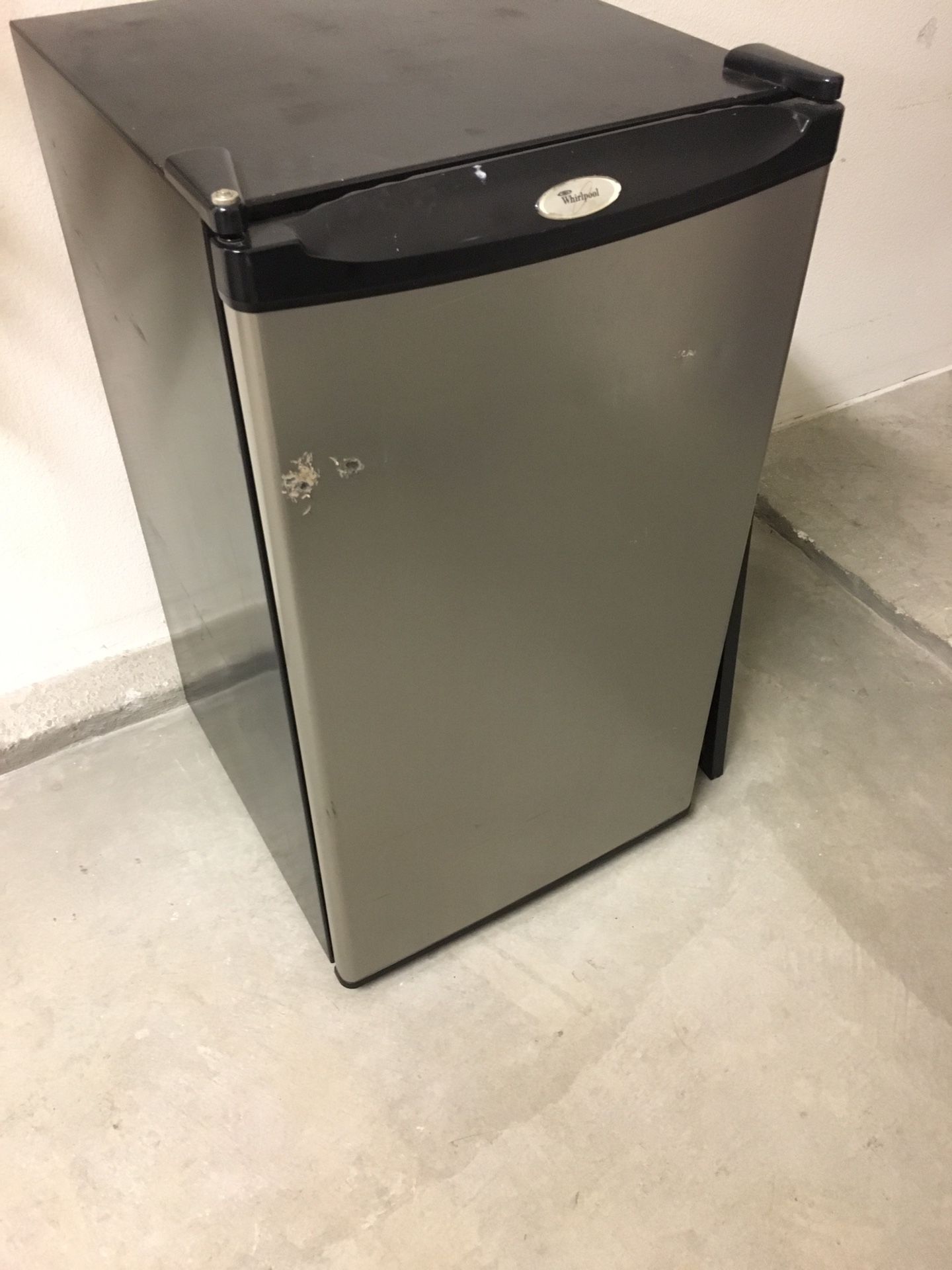 Whirlpool Mini Refrigerator