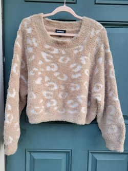 Express Women's Large Fuzzy Leopard Print Cropped Sweater Tan Cream Cozy