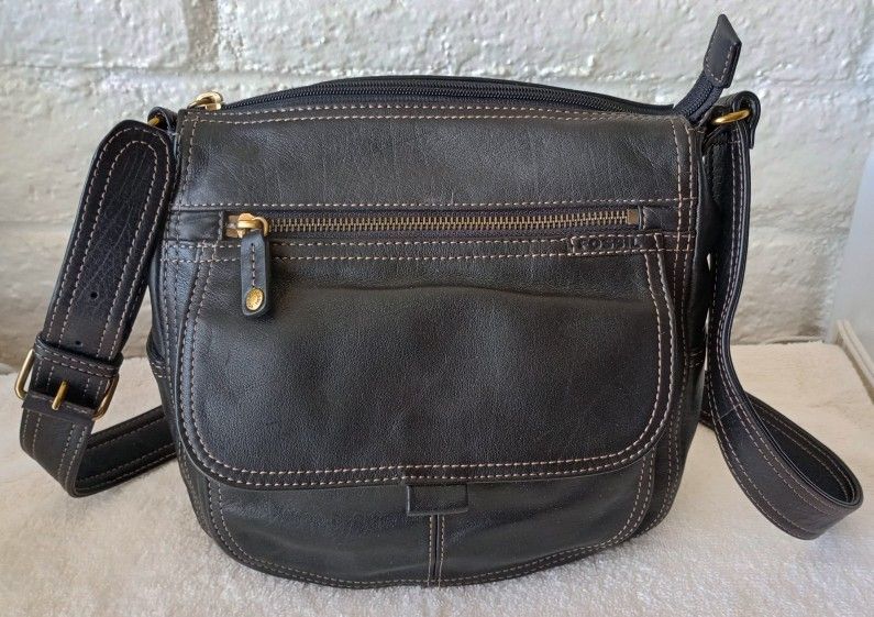 Stylish Fossil Black Leather Crossbody Bag With Multiple Pockets