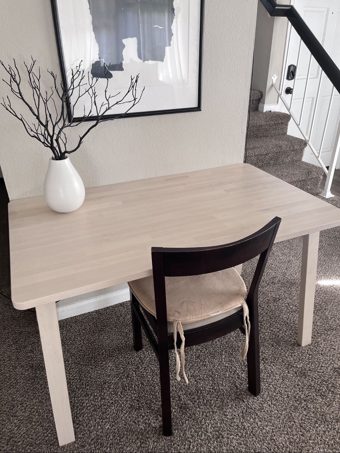 Desk / table