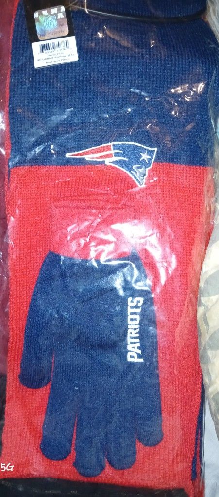 NFL Scarf and Gloves
