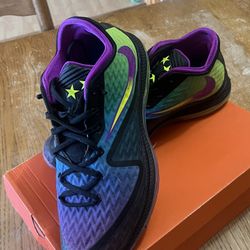 Nike Size 12 Field General Shoes