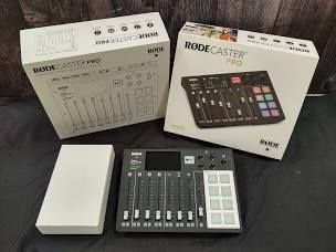 Reduced!!! Rode RODECASTER Pro 