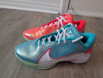 Nike LeBron XXII Christmas Size 11