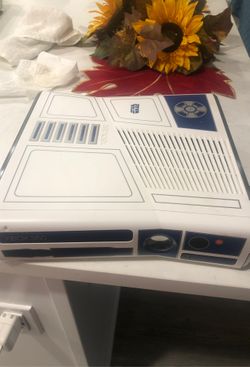 Exclusive r2d2 Xbox 360 with sound effects