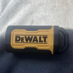 Dewalt earbuds