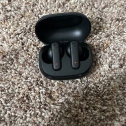 Earbuds 