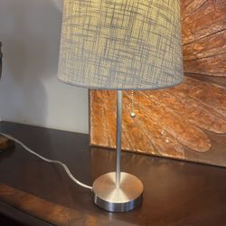 Elegant Table Lamp w/Textured Lampshade 19"h