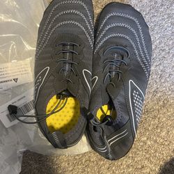 Water Shoes 8.5W/6.5M