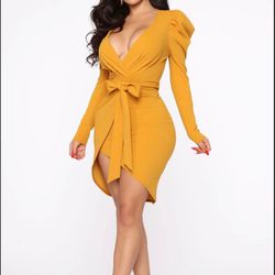 $20 Size XS Gorgeous Yellow dress