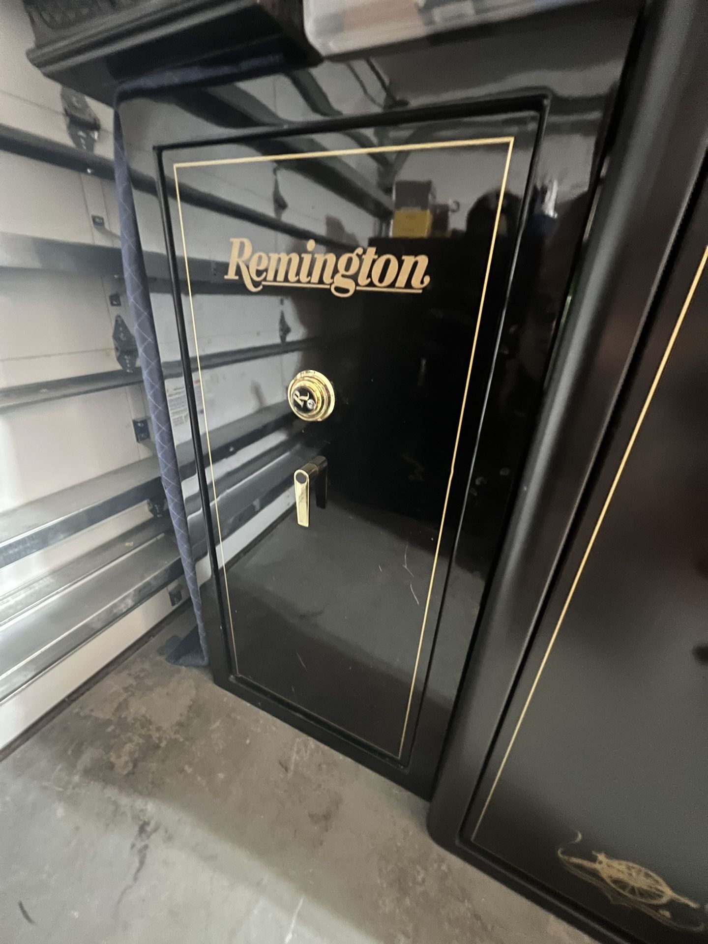 Remington 18 Rifle Safe