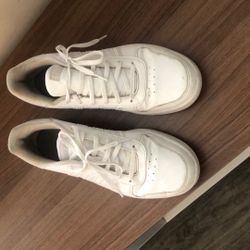 Adidas/ White/ Size 10