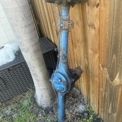 Mazda B2000 Rear Axle And Leaf Springs