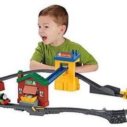 Thomas & Friends Trackmaster Sort & Switch Mail Delivery Set