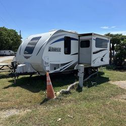 2019 Lance Camper 1995