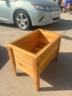 Planter with a good Sand and Oiling
