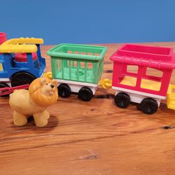 Vintage 1991 Fisher Price Little People Circus Zoo Train Toy