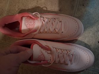 Jordans 2/3 Coral women's size 10