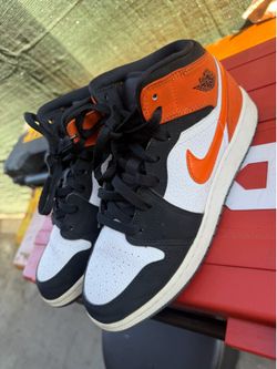 Air  Jordan 1 Mid 'Black Toe Starfish' size 6.5Y