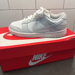 New Nike Dunk Low Photon Dust Size 5