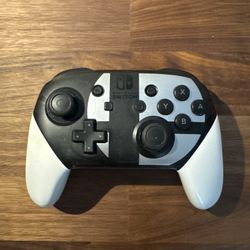 Nintendo Switch Pro Controller 