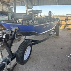 1984 Bass tracker l Boat 