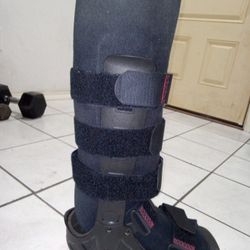 Walking Boot 